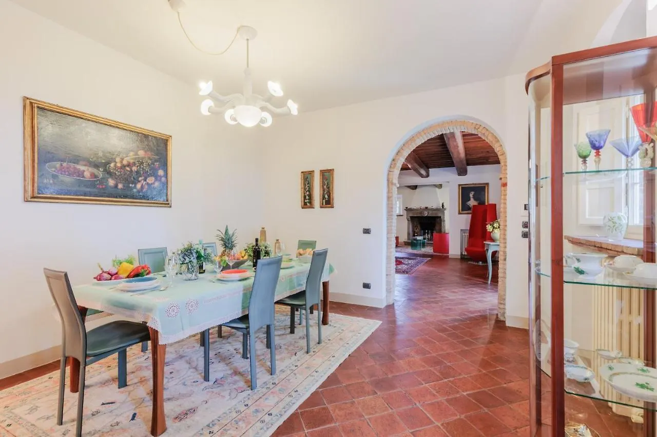 Villa Rapondi, A Stone Farmhouse With Incredible View Lucca