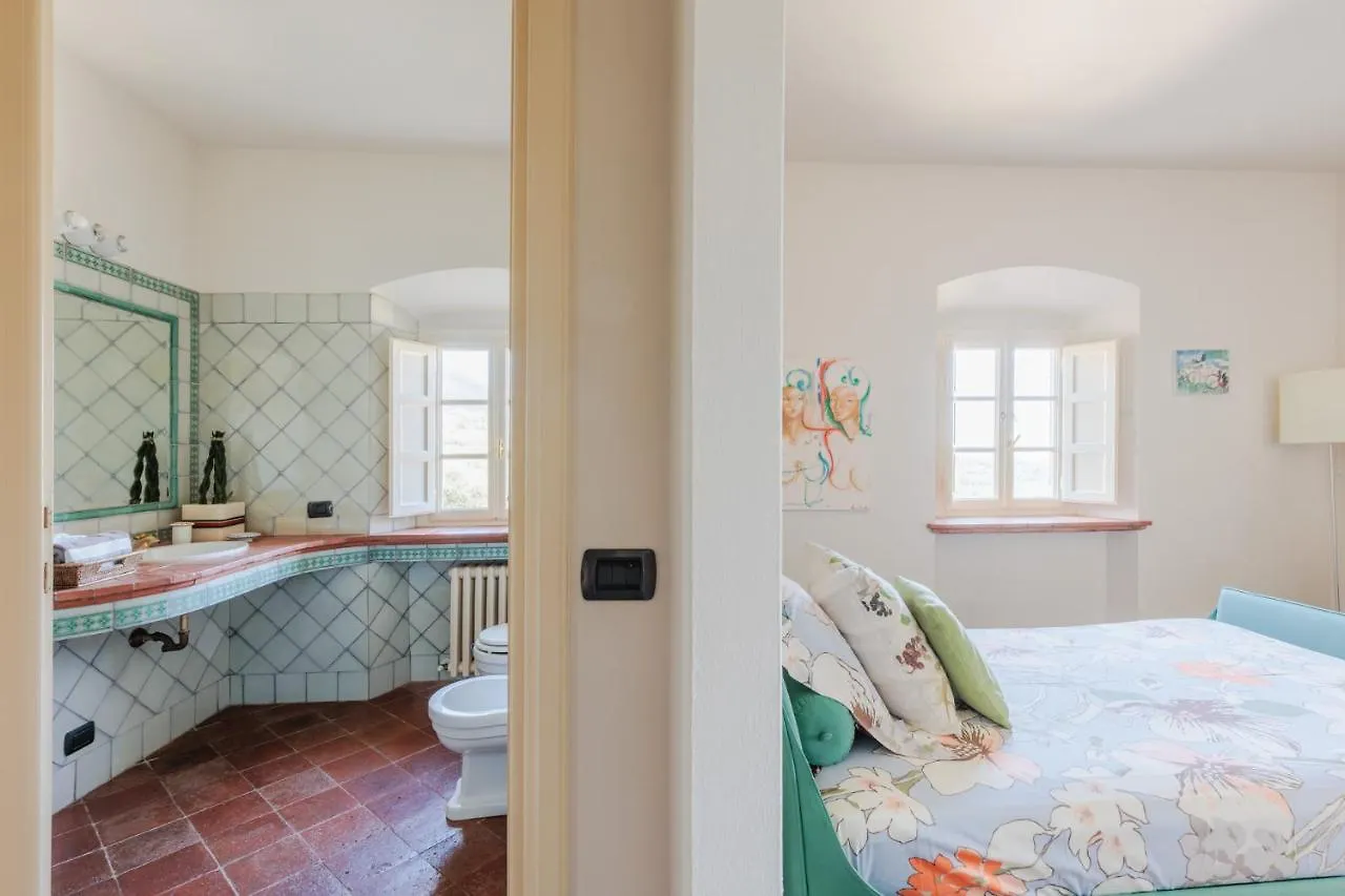 Villa Rapondi, A Stone Farmhouse With Incredible View Lucca