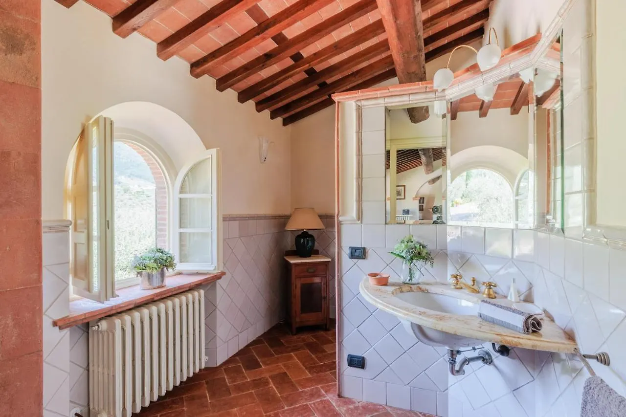 Villa Rapondi, A Stone Farmhouse With Incredible View Lucca