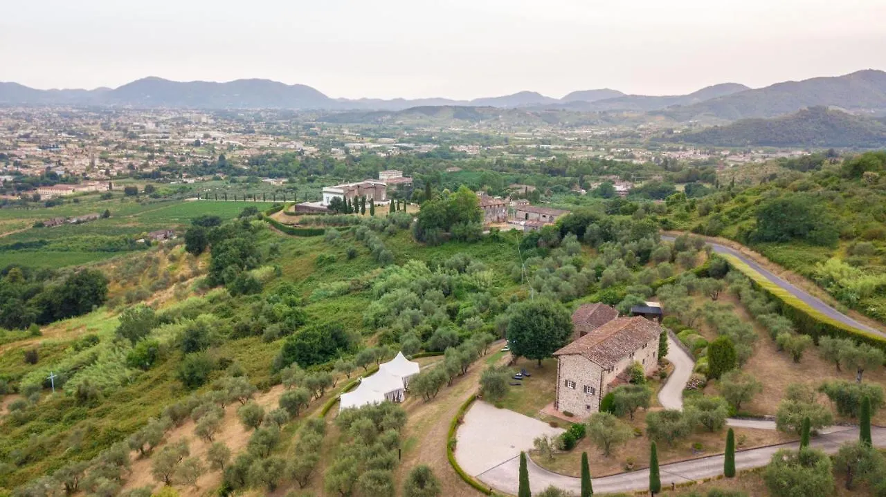 Villa Rapondi, A Stone Farmhouse With Incredible View Lucca 0*,  Italy