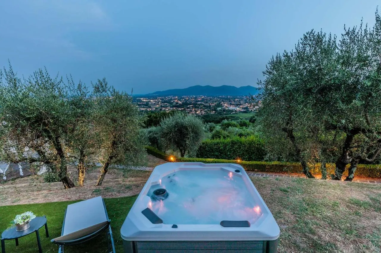 Villa Rapondi, A Stone Farmhouse With Incredible View Lucca