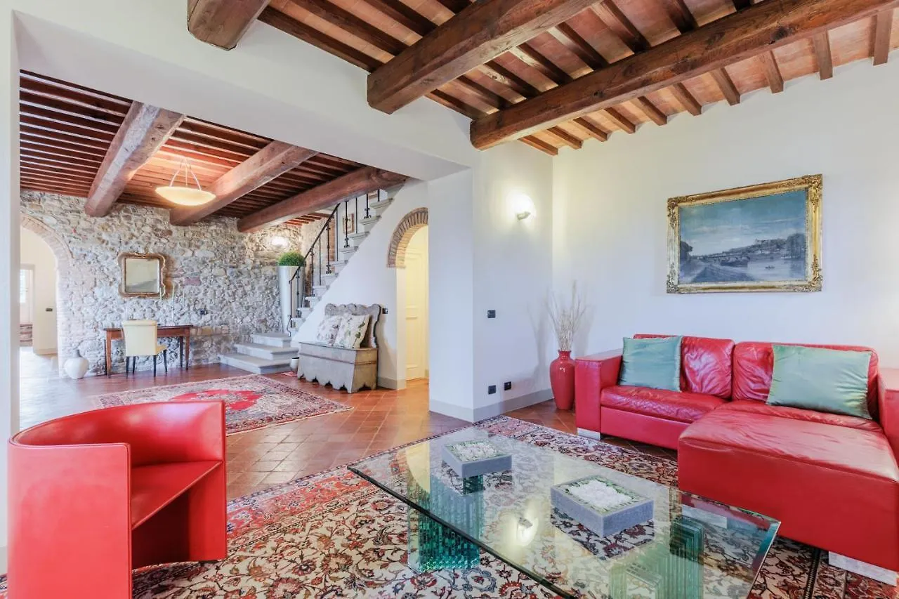 Villa Rapondi, A Stone Farmhouse With Incredible View Lucca