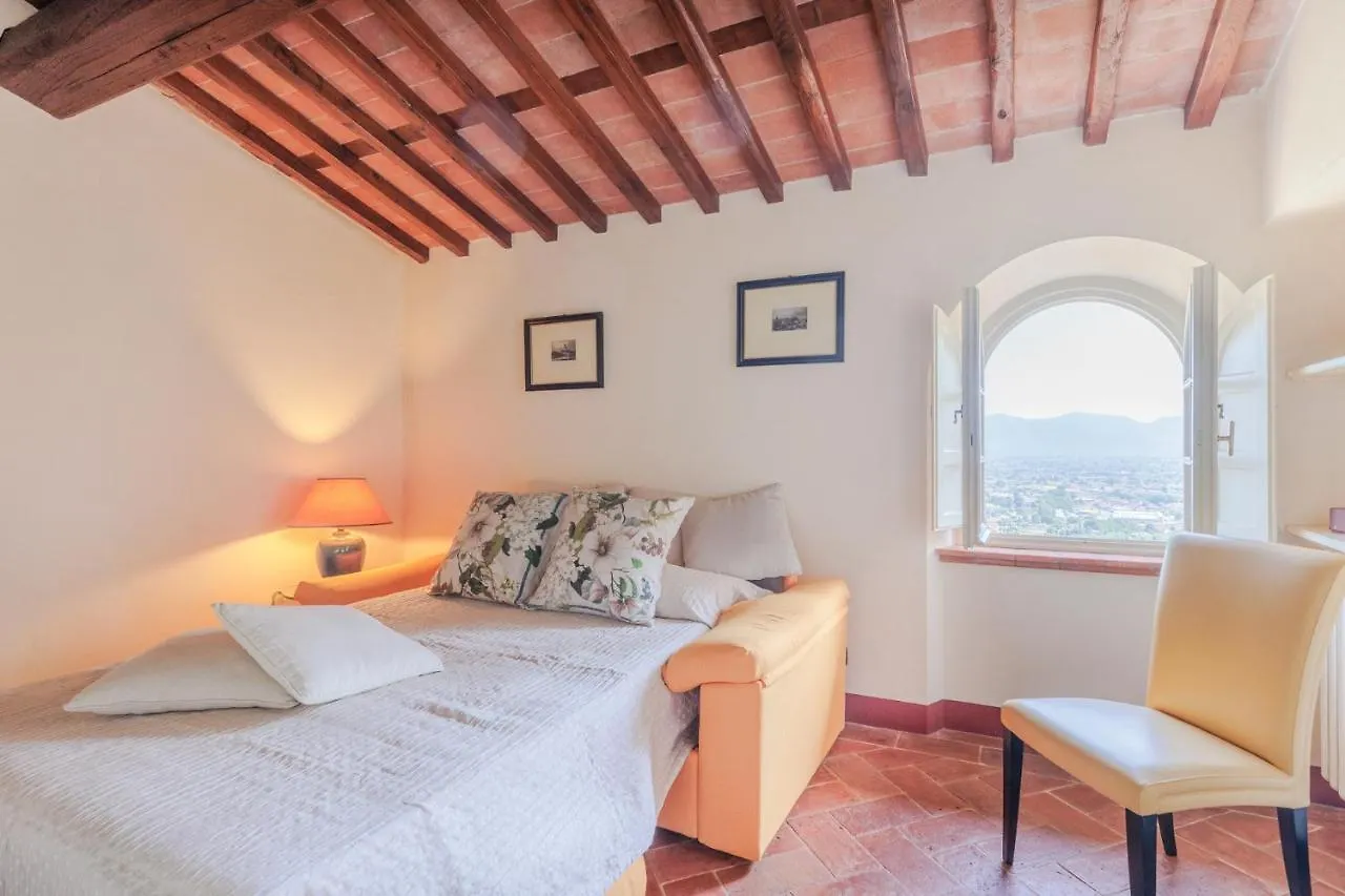 Villa Rapondi, A Stone Farmhouse With Incredible View Lucca