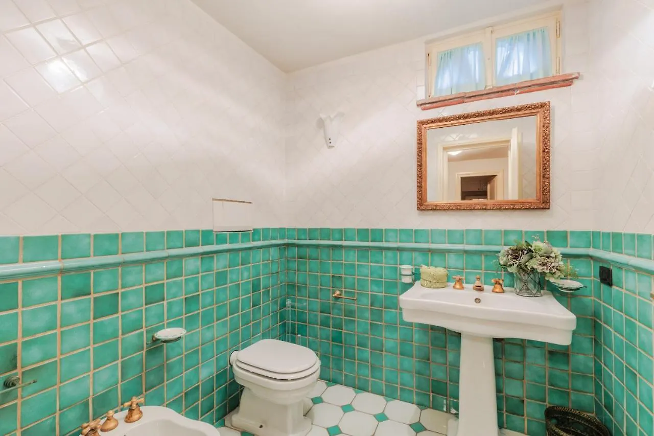 Villa Rapondi, A Stone Farmhouse With Incredible View Lucca