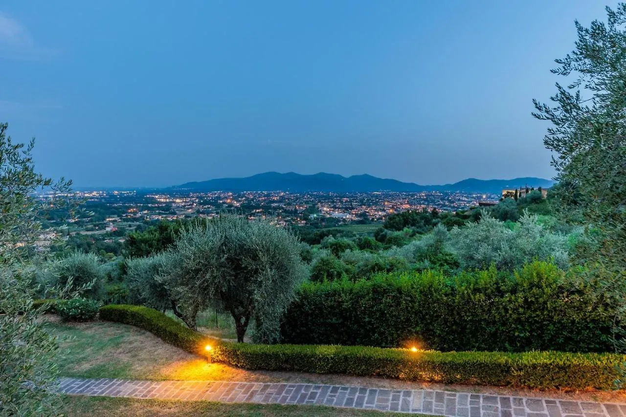 Villa Rapondi, A Stone Farmhouse With Incredible View Lucca